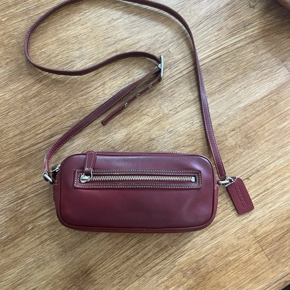 Coach Vintage Red Leather Legacy West Crossbody/Camara Bag M23-9589 🌺